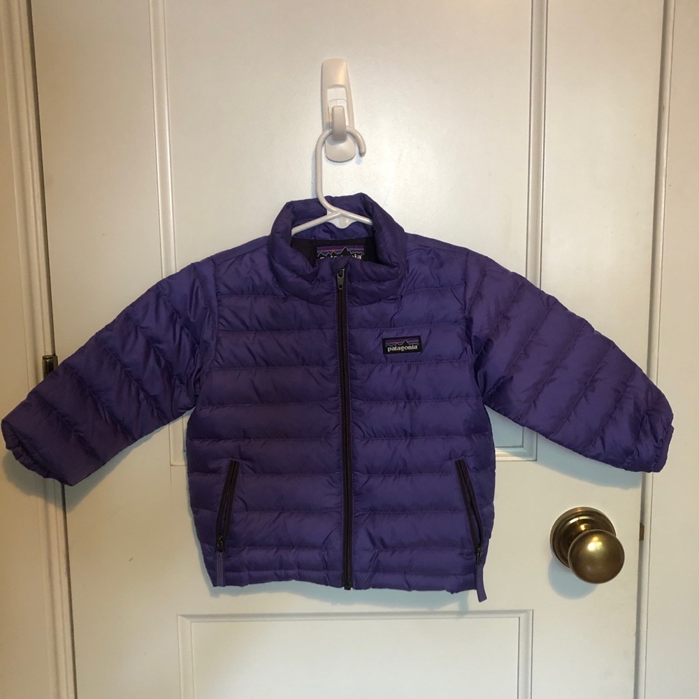 Patagonia Infant Zip Up Puffer Jacket in Purple sz 12 Months